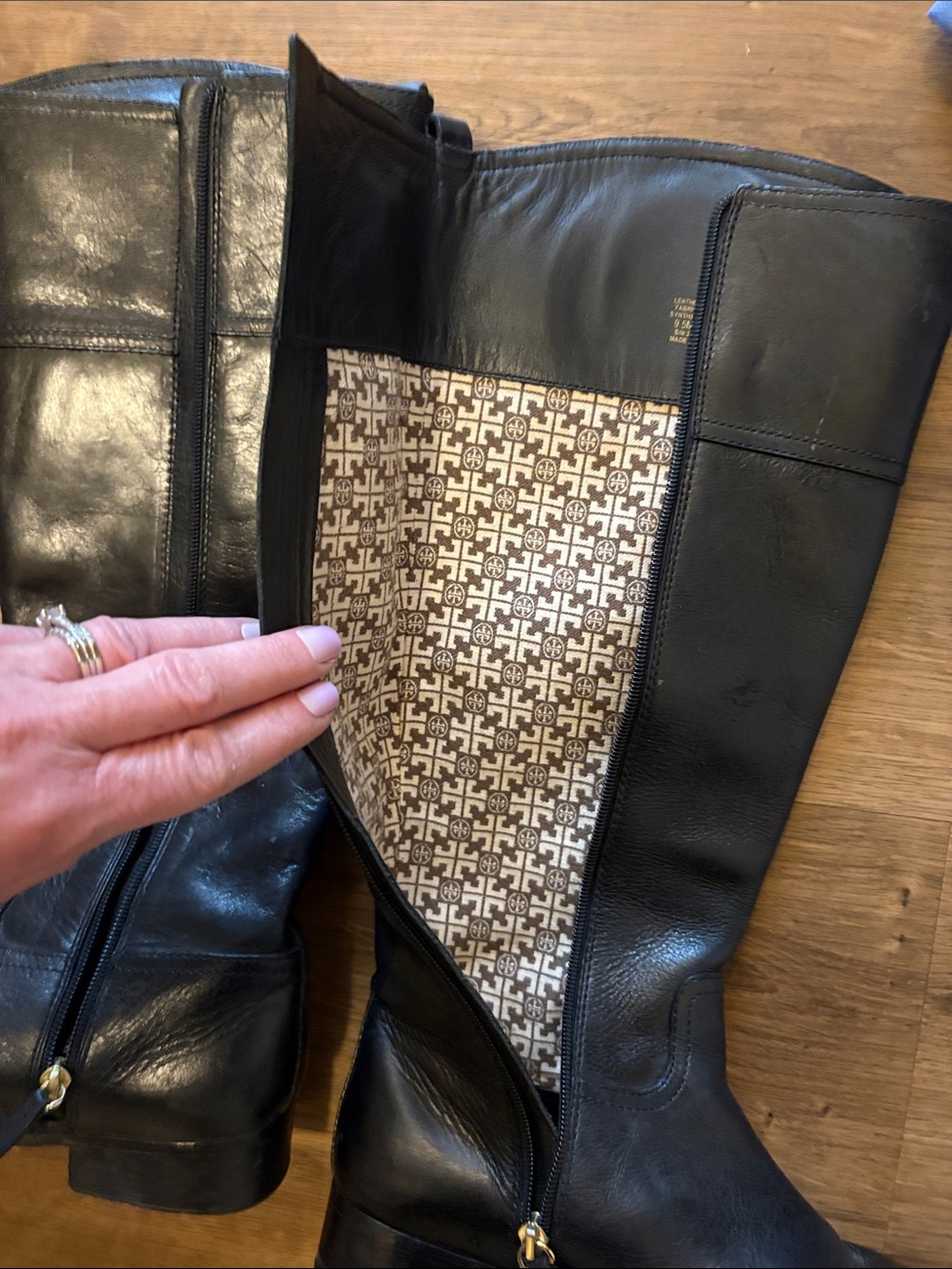 Tory Burch Black Leather Knee-High Riding Boots with Gold Logo - Picture 8 of 10